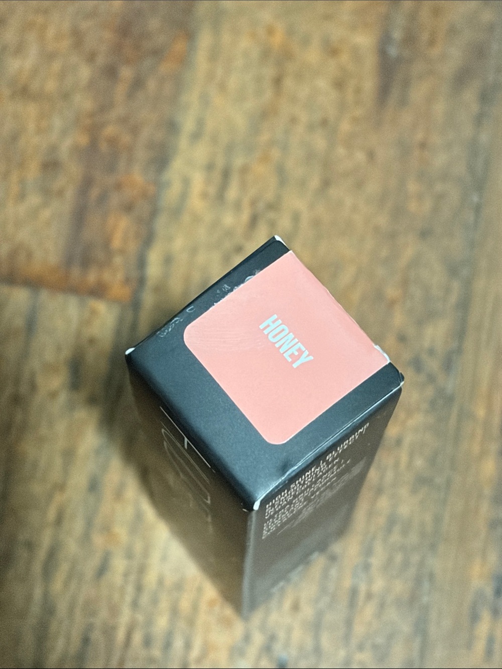 ❄️⚡️Huda Honey Faux filler Lip Gloss - Picture 8 of 9